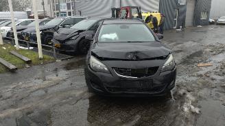 Auto incidentate Opel Astra 1.4 turbo sport1 2010/1