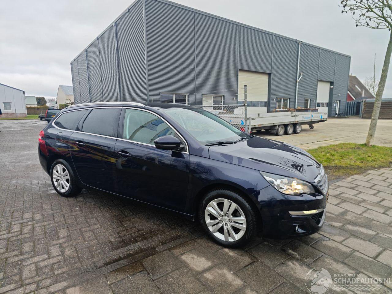 Peugeot 308 1.2 e-thp bleu lion ex. mooie auto lichte schade ijdbaar