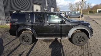 Nissan Path-finder 2.5 DCI BAD ASS Edition Grijs kenteken Nieuwe APK!! picture 6