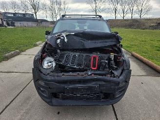 krockskadad bil auto Jeep Renegade 4x4 2015/2