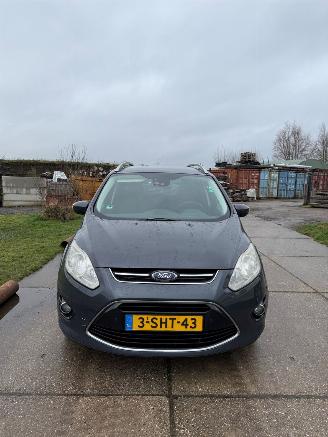 krockskadad bil auto Ford Grand C-Max 1.0 Ti-VCT EcoBoost 2013/1