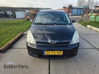 Toyota Corolla-verso Corolla Verso (R10/11), MPV, 2004 / 2009 2.2 D-4D 16V picture 4