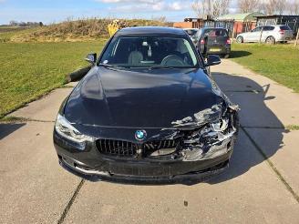 Vrakbiler auto BMW 3-serie 3 serie (F30), Sedan, 2011 / 2018 318i 1.5 TwinPower Turbo 12V 2019/5