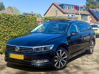 Vaurioauto  passenger cars Volkswagen Passat 1.4 TSI SPORT PANORAMA AUTOMAAT 150PK 2017/5