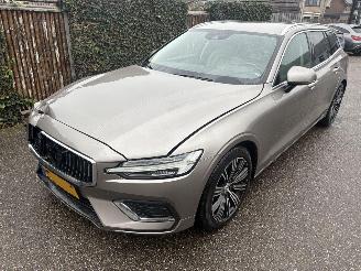 Damaged car Volvo V-60 2.0 T5 Inscription 250PK! AUTOMAAT 2018/8
