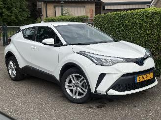 Vaurioauto  passenger cars Toyota CH-R 1.8 Hybrid Active AUTOMAAT 148PK 2023/4