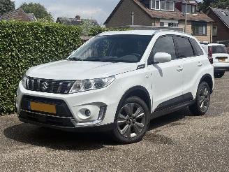 Vaurioauto  passenger cars Suzuki Vitara 1.0 Boosterjet Comfort 111pk 2020/8