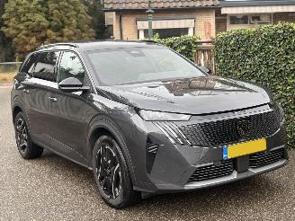 Unfallwagen Peugeot 5008 1.6 Plug-in Hybrid 195 Allure 7p AUTOMAAT 150PK 2025/10