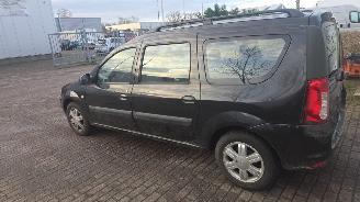 Dacia Logan 1.6 16V Flexifuel Combi/o   1.598cc 77kW picture 32