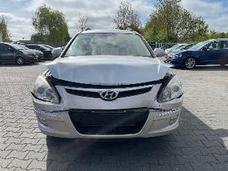 skadebil auto Hyundai I-30 KMHDC81DP9U023428 2009/1