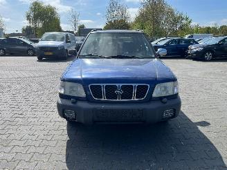 damaged passenger cars Subaru Forester JF1SF5LJ4YG073545 2000/9