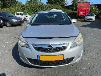 Unfallwagen Opel Astra 1.6 16V Ecotec Hatchback 4Dr Benzine 1.598cc 85kW (116pk) 2010/5