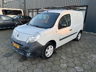 skadebil bedrijf Renault Kangoo Express Z.E. EX ACCU 2013/2
