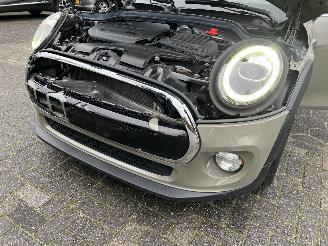 Mini Cooper 1.5 Pepper picture 27