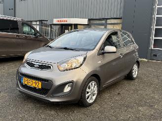 Voiture accidenté Kia Picanto 1.0 CVVT ISG 2013/11