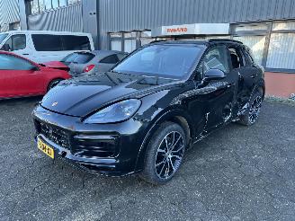 Auto incidentate Porsche Cayenne 3.0 E-Hybrid Platinum Edition 2023/3