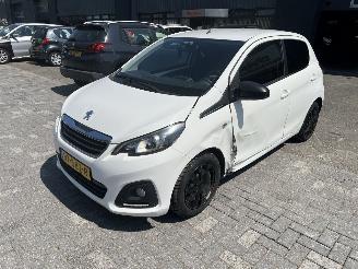 krockskadad bil auto Peugeot 108 1.0 e-VTi Active 2016/1