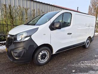 Vaurioauto  passenger cars Opel Vivaro 1.6 CDTI 90 Bestel  Diesel 1.598cc 66kW 2015/1