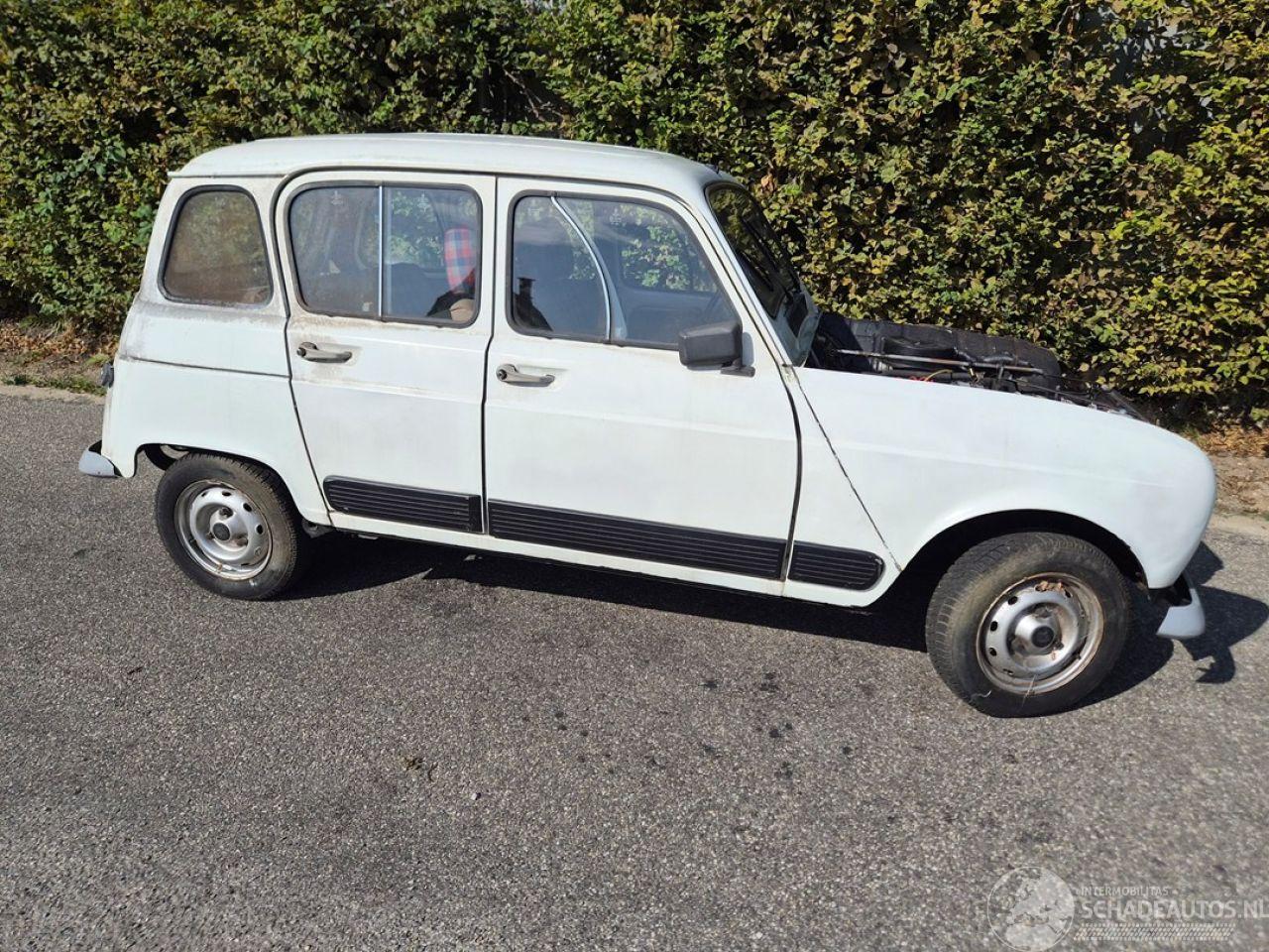 Renault 4 