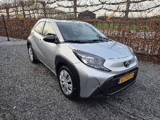 skadebil auto Toyota Aygo X 1.0 VVT-I MT Play 2022/10