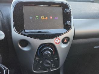Toyota Aygo 1.0 VVT-i x-play picture 9
