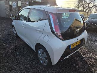Toyota Aygo 1.0 VVT-i x-play picture 5