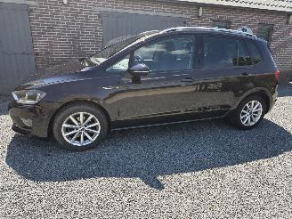 Damaged car Volkswagen Golf Sportsvan 1.2 TSI Esasyline 2015/4