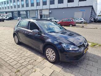 uszkodzony samochody osobowe Volkswagen Golf Panoramadak climatronic 1.2 tsi 2014/6