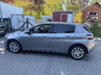 Peugeot 308 1.2 puretech style PANO picture 2