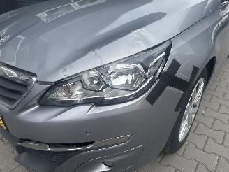 Peugeot 308 1.2 puretech style PANO picture 17