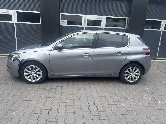 Peugeot 308 1.2 puretech style PANO picture 2