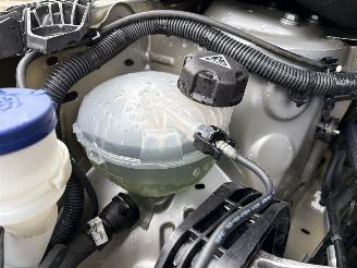 Peugeot 208  picture 19