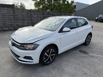 Vaurioauto  passenger cars Volkswagen Polo VI 1.0 TSI 95 2019/3