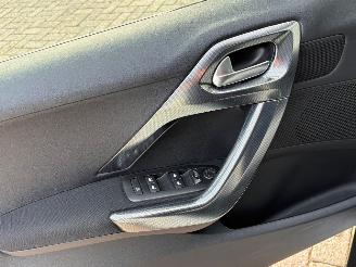 Peugeot 2008 1.2 PureTech Allure | Navi Panoramadak Camera picture 15