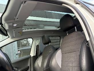 Peugeot 2008 1.2 PureTech Allure | Navi Panoramadak Camera picture 14
