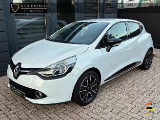 Coche accidentado Renault Clio 0.9 TCe Night & Day | Navi Pdc Lm-velgen 2013/6