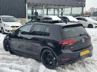 Unfallwagen Volkswagen Golf 2.0TSI 410pk Black Edition 2017/12