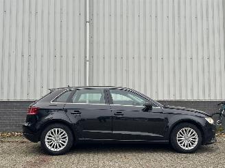 krockskadad bil auto Audi A3 Automaat Panorama 2015/6