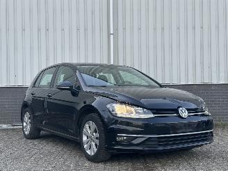 Vaurioauto  passenger cars Volkswagen Golf 1.0TSI Highline 2018/1
