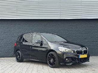Vaurioauto  passenger cars BMW 2-serie 218i Centennial High Executive 7p 2016/4