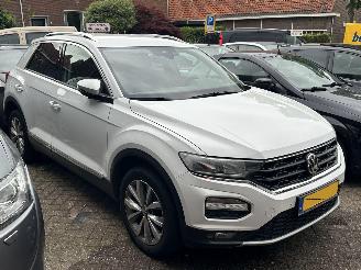 damaged passenger cars Volkswagen T-Roc 1.6TDI Highline 2018/7