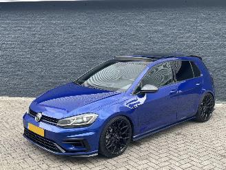 Volkswagen Golf 2.0 TSI R 4Motion picture 11