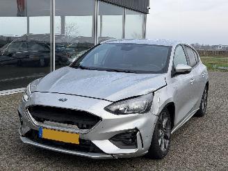krockskadad bil auto Ford Focus 1.0 EcoBoost ST Line 2019/2