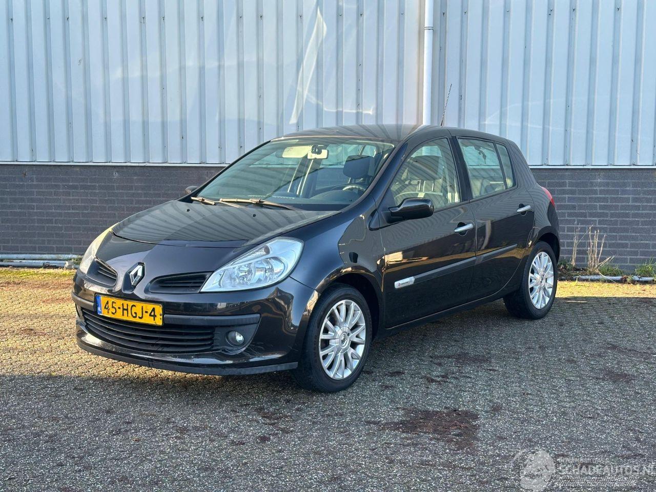 Renault Clio 1.2 TCE Special Rip Curl