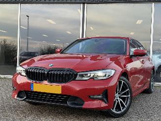 BMW 3-serie 320i High Executive AUTOMAAT/LED picture 9