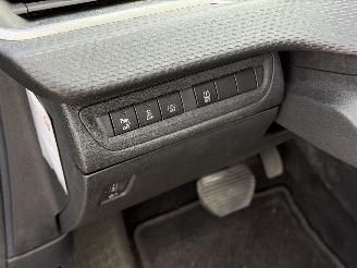 Peugeot 2008 1.2 PureTech Active AUTOMAAT picture 11