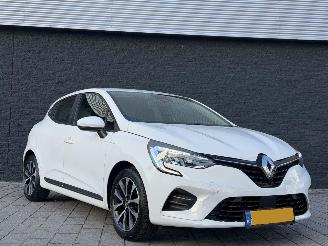 Vaurioauto  passenger cars Renault Clio 1.0 TCe LED/NAP 2020/7