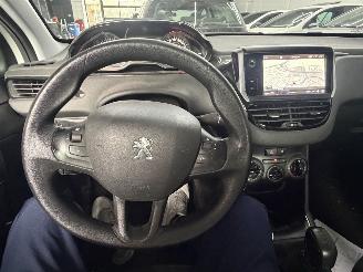 Peugeot 208 1.2 benzine led/navi picture 8