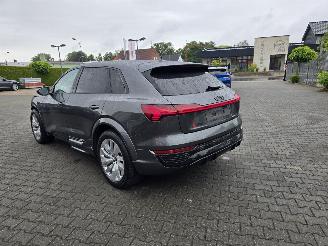 skadebil auto Audi SQ8  2023/12