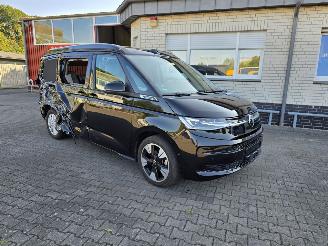krockskadad bil auto Volkswagen Transporter T7 California OCEAN TDi 2025/4